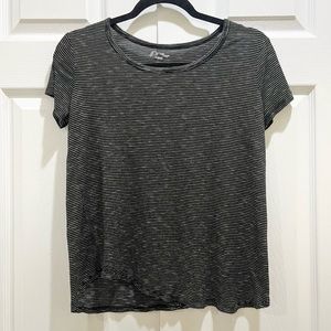 5 for $25! Art Class Black and White Stripe T-shirt XL